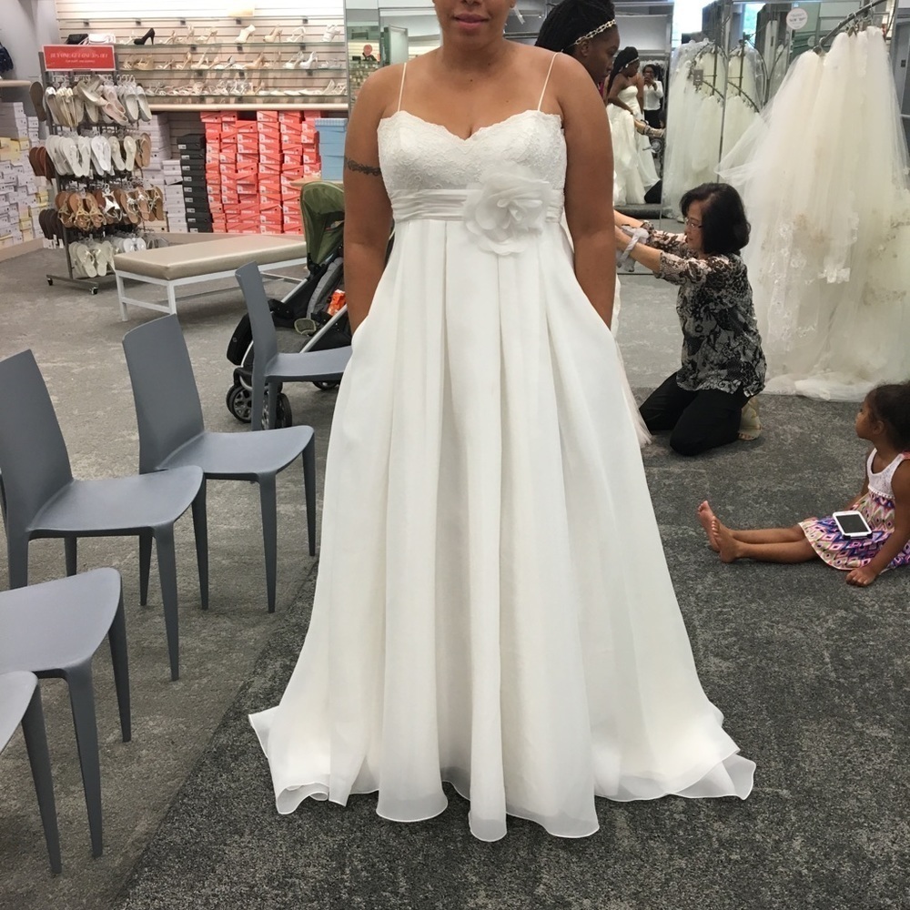 Spaghetti strap wedding dress plus size 14